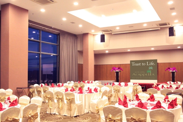 Acappella Suite Hotel
